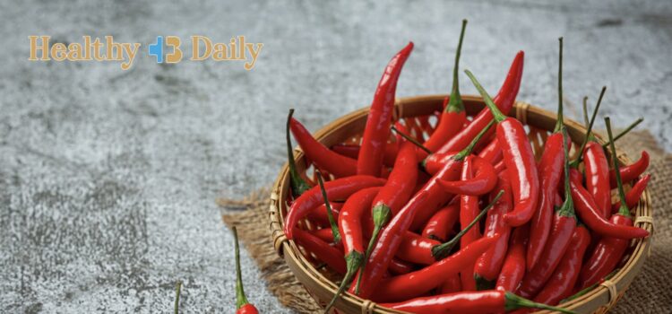 wellhealthorganic.com:red-chilli-you-should-know-about-red-chilli-uses-benefits-side-effects